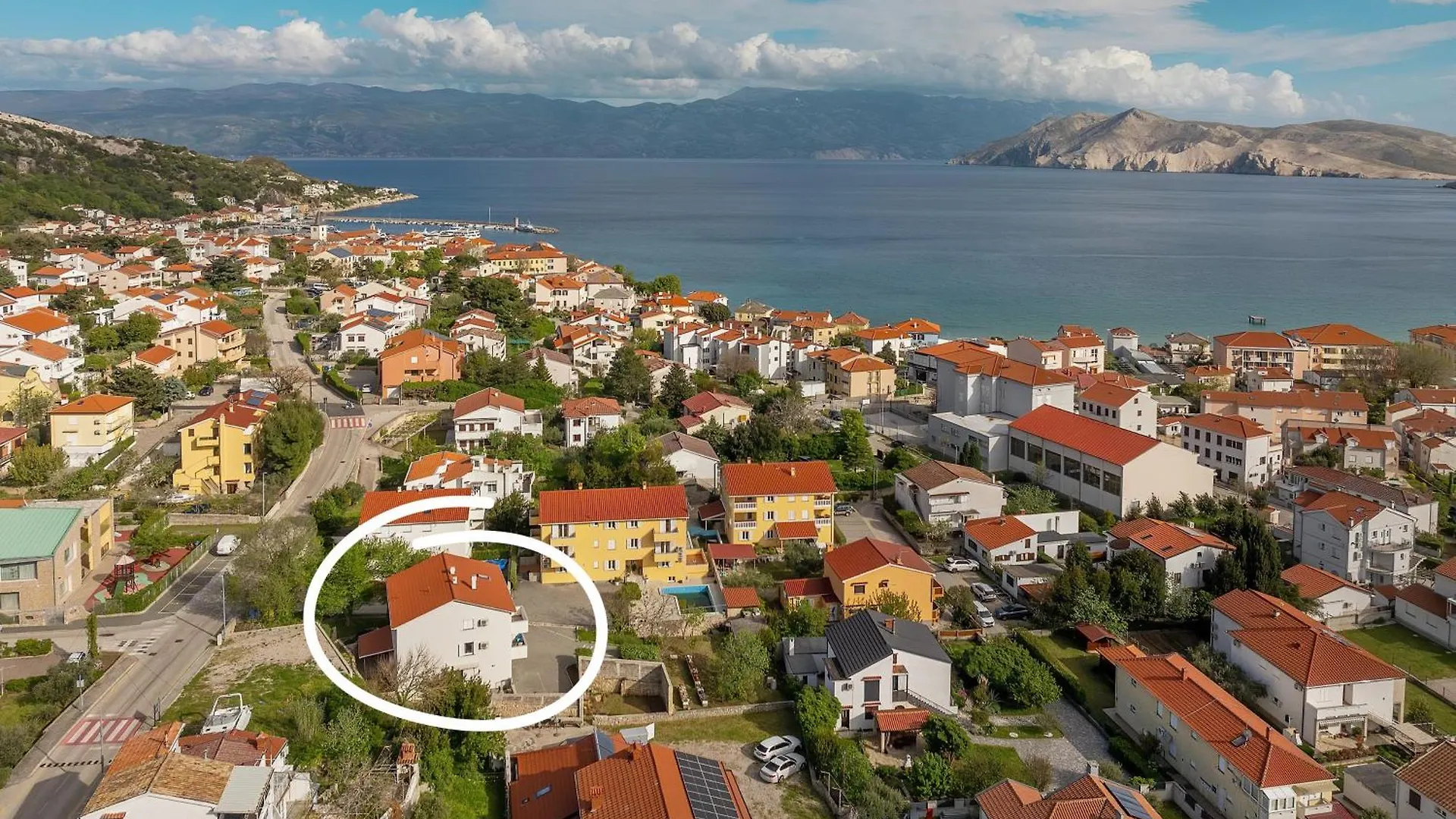Apartment Robert With Terrace Baška